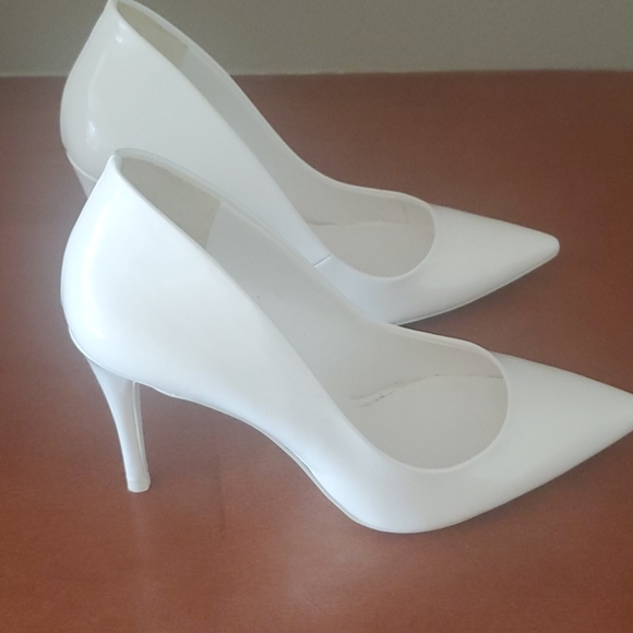 Aldo Shoes - Aldo white pumps